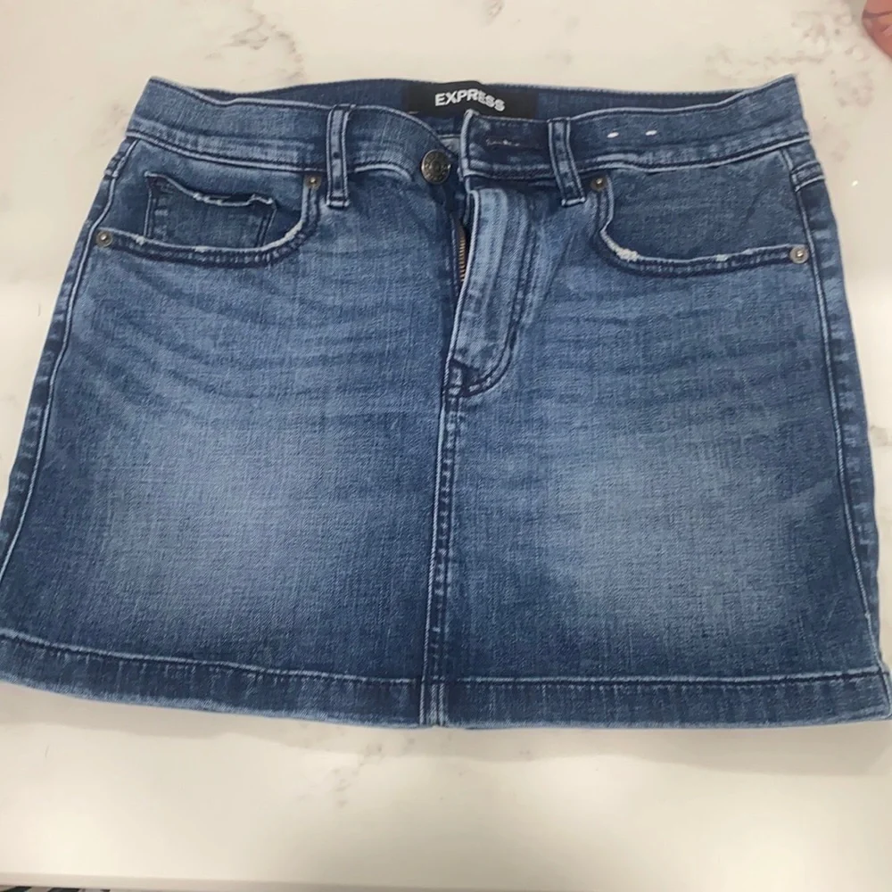 Express jean mini  skirt size 4 - Picture 2 of 4